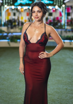 huda love island